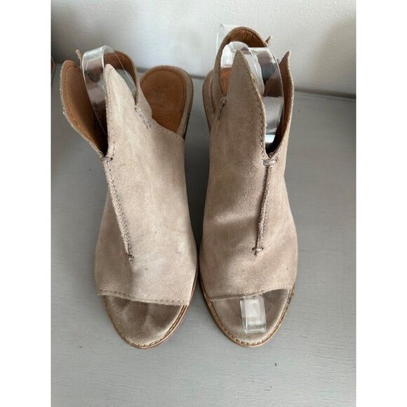 Frye Courtney Ash Tan Suede Heels Open Toe Sandals Women Sz 10 - Picture 5 of 8
